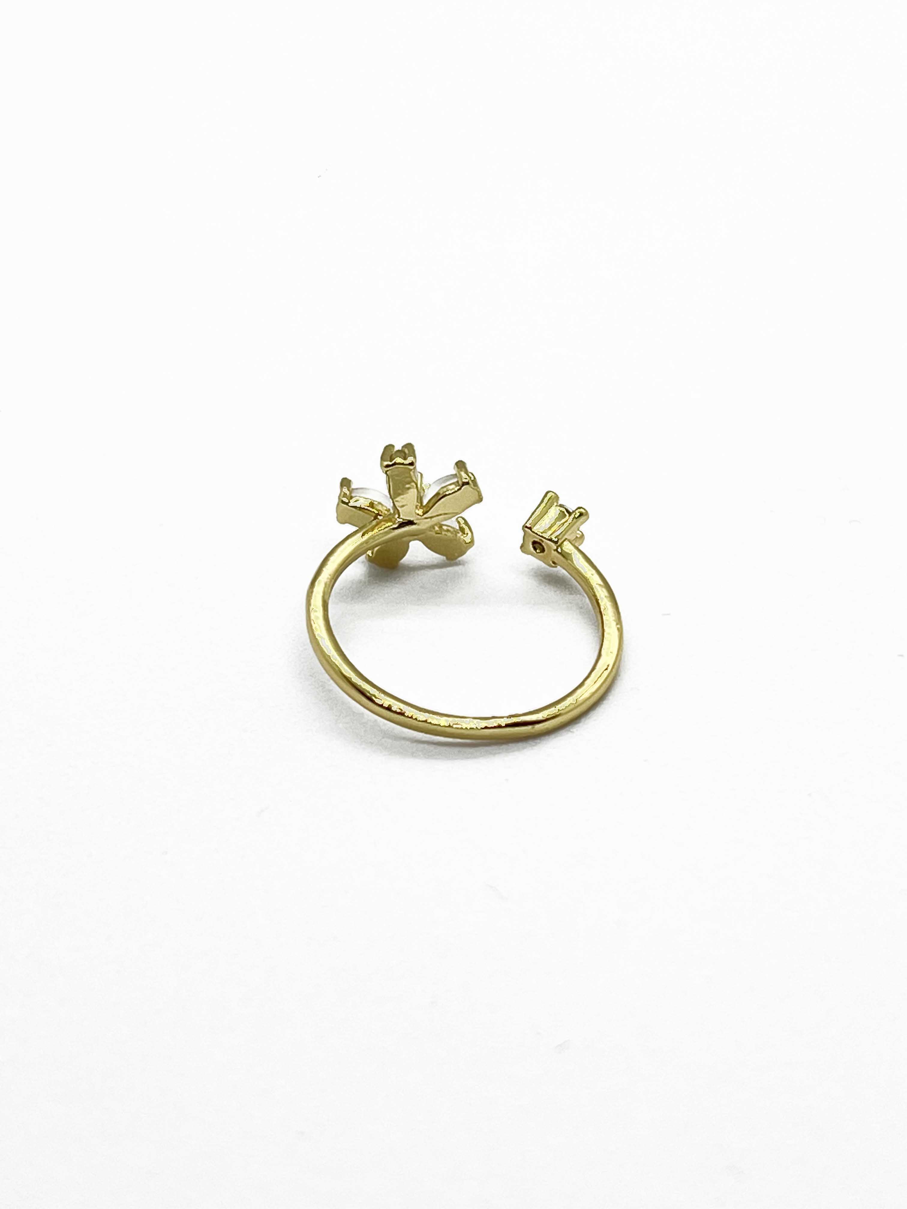 Women’s Titanium Steel Geometric Ring with Zirconia - View 3